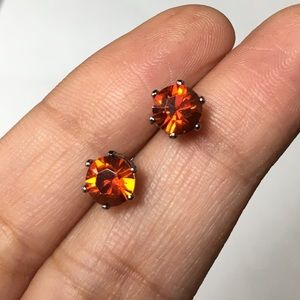 NWT Swarovski Elements Crystal Stud earrings